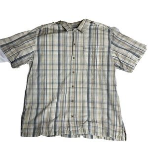 Columbia Mens Short Sleeve Button Down Shirt BiegecStriped Regular Size Large